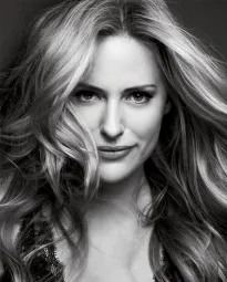 Aimee Mullins (National Women's Hall of Fame)