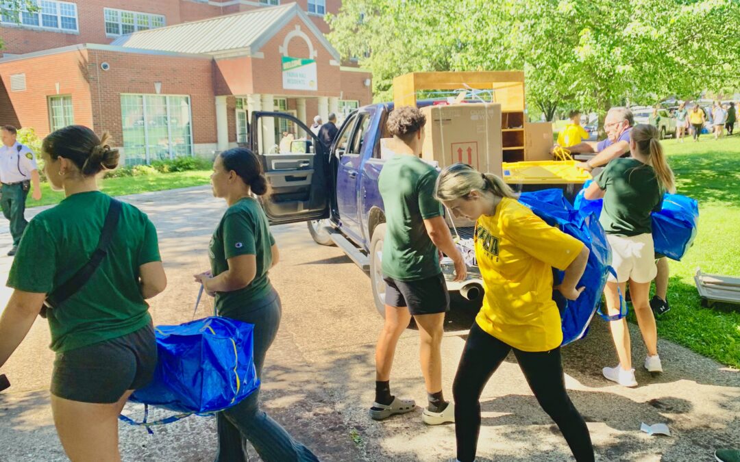 Students move into the dorms at Siena College